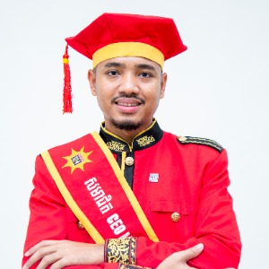 លោក	សាក់ ប្រុសពៅ