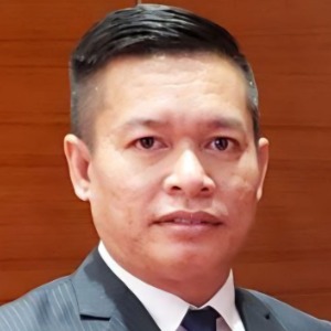 លោក ហ៊ុន តារា