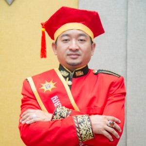 លោក ប៉ែន សុធា